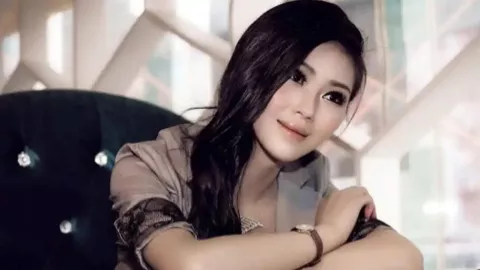 钟慧娟以1410亿元超越宗馥莉